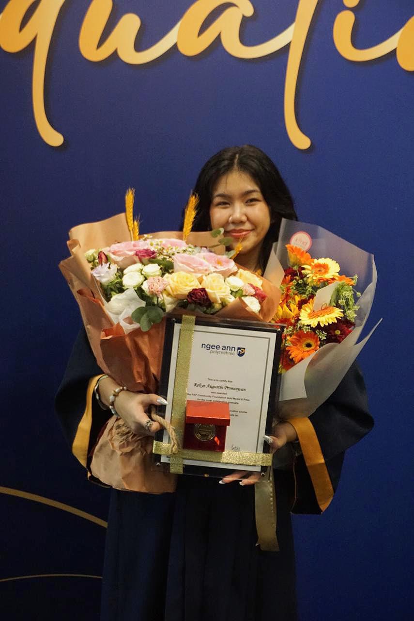 Robyn Augustin Promsuwan (Valedictorian)